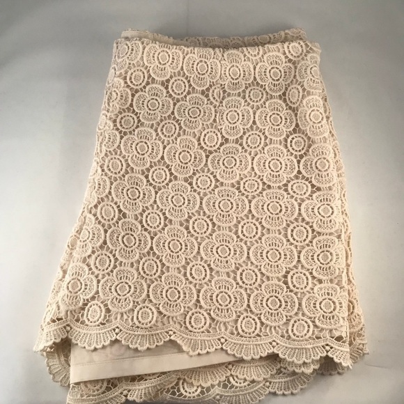 Banana Republic Lace Crochet Shorts- Ivory- Size 14 - Picture 3 of 7
